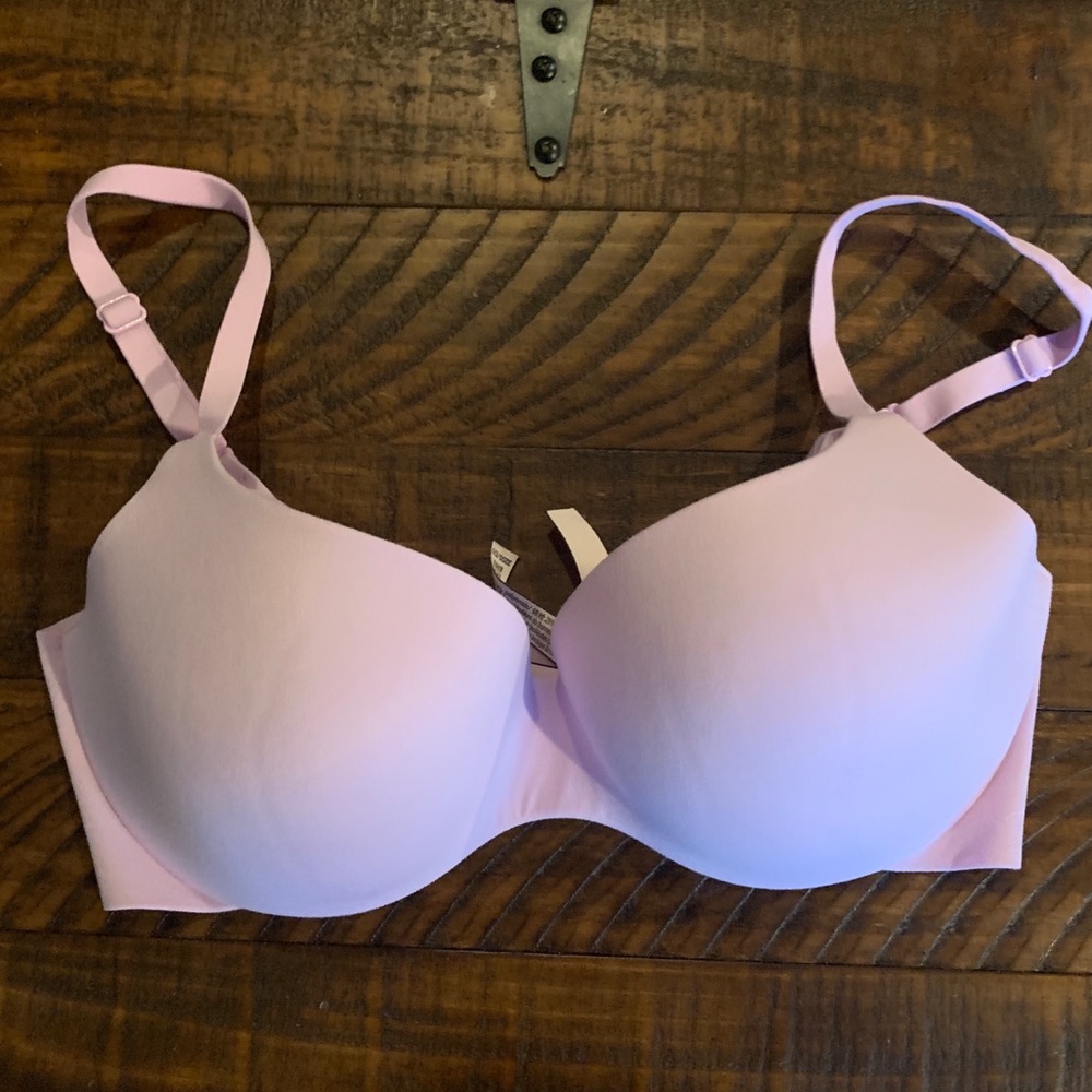 Victoria’s Secret Molded Cup Lilac Bra 32DD